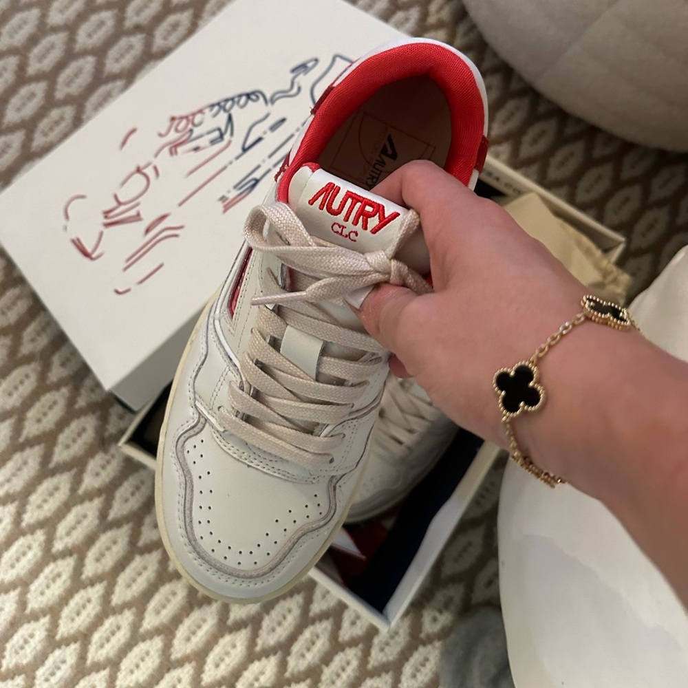 Women’s Autry Sneakers